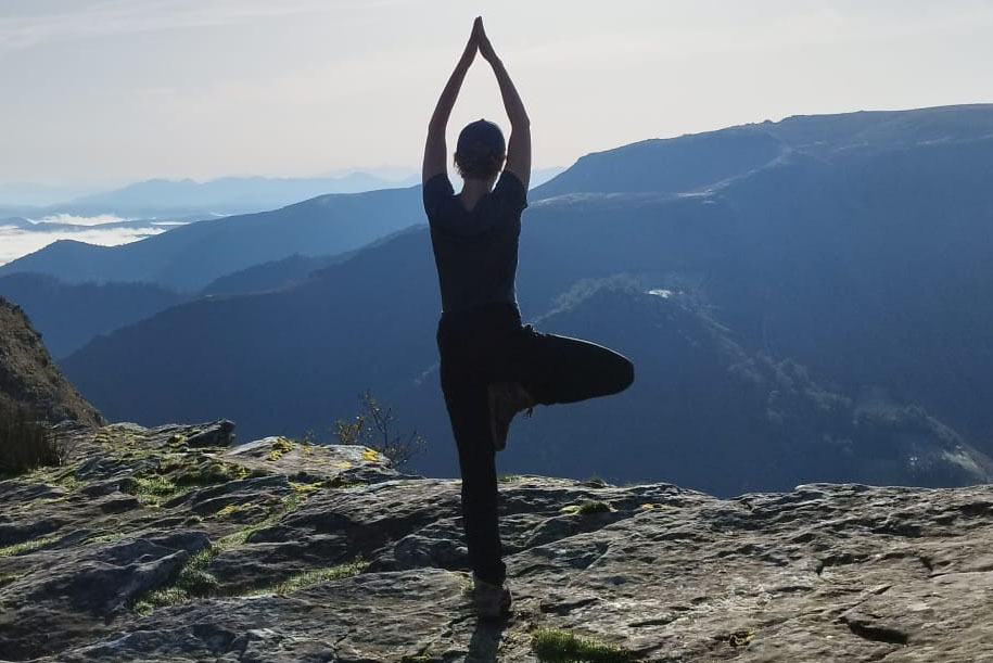 yoga postural grusson